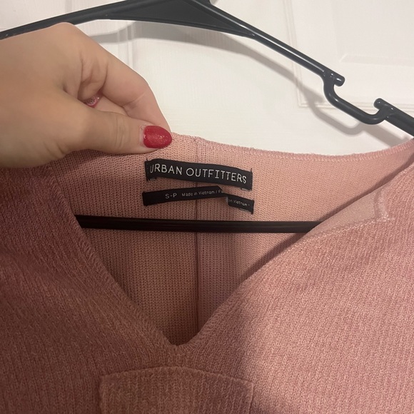 women’s BDG cropped loose fit long sleeve - Picture 2 of 2